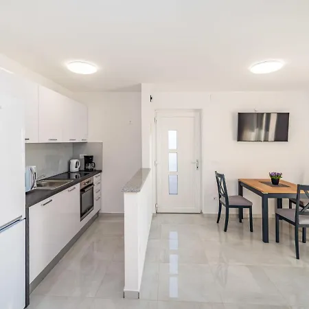 Ilux-3 By Interhome *