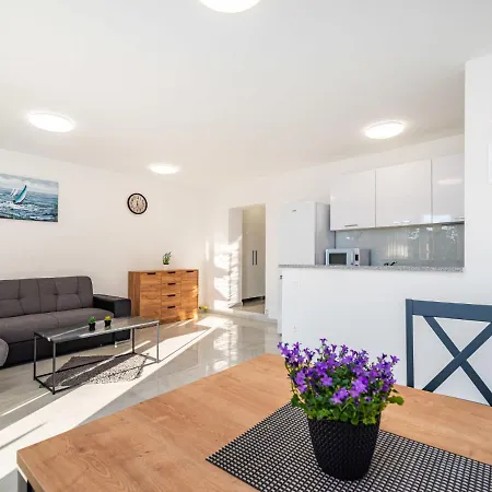 Ilux-3 By Interhome *