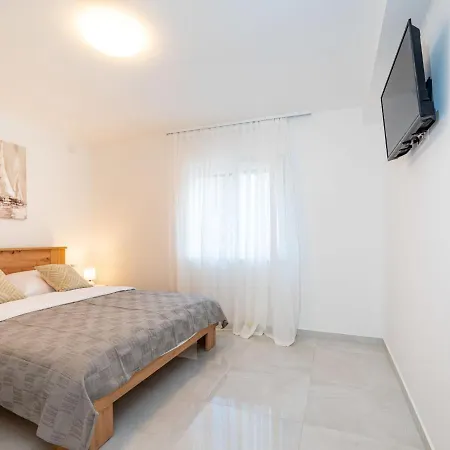 Ilux-3 By Interhome Apartamento *